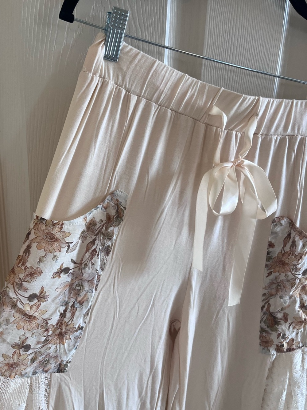POL Size M Cream Lace Trim Boho Wide Leg Pants Elastic Waist Drawstring Bohemian - Picture 8 of 10